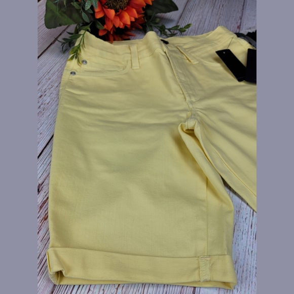 [NEW] NYDJ 9" Jean Bermuda Shorts - Picture 4 of 9